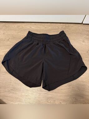 Lululemon Track That Shorts Size 4 Zip Pocket Black
